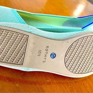 Rothy’s round toe flats